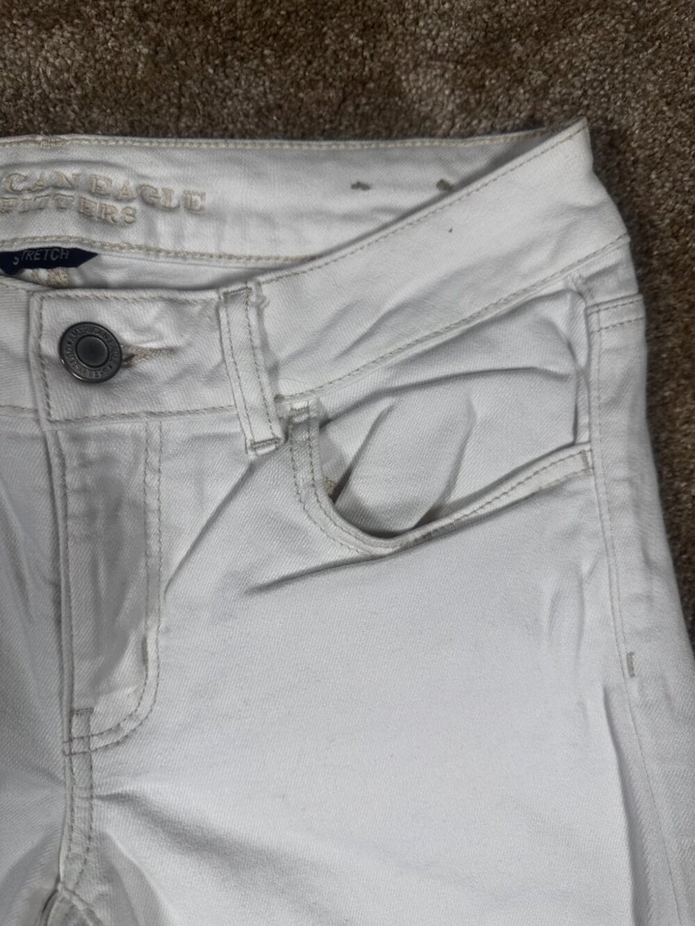 American Eagle White Stretch Denim Cutoff Shorts Size 6 Frayed Hem Summer Shorts - Picture 3 of 10